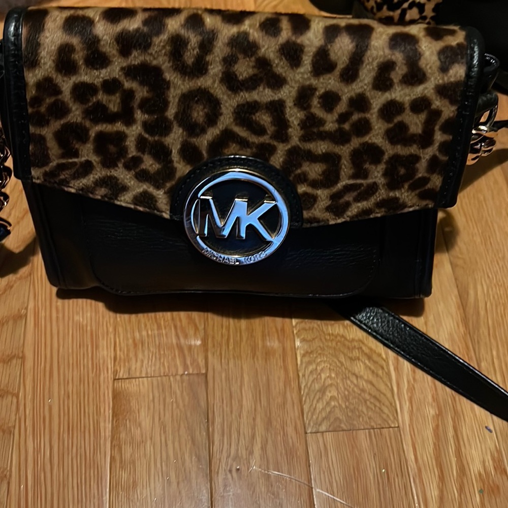 Michael kors soft leather cross body with leopard print